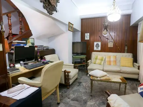 Casa en Venta con 3 cocheras