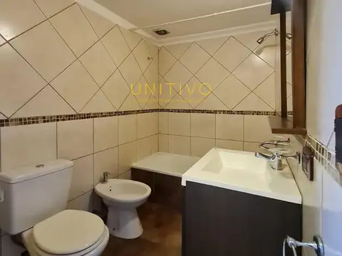 Departamento en Alquiler con 1 cocheras