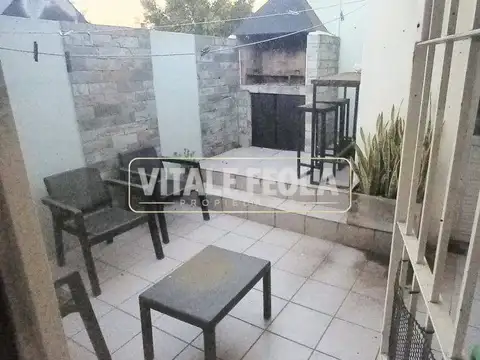 Depto Tipo Casa en Venta con 1 cocheras