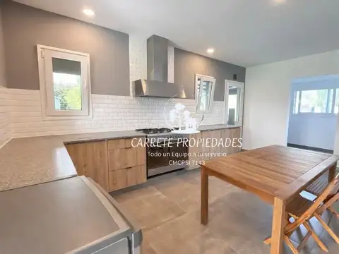 Casa en Venta con 2 cocheras