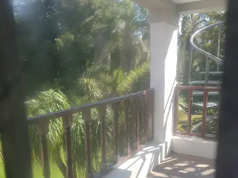 Casa 7 ambientes con 3 baños