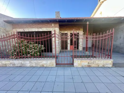 HERMOSA CASA  EN AVENENTE 3713