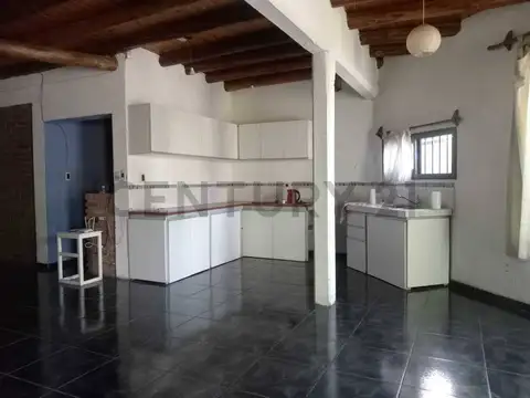 Casa 3 ambientes con 2 baños
