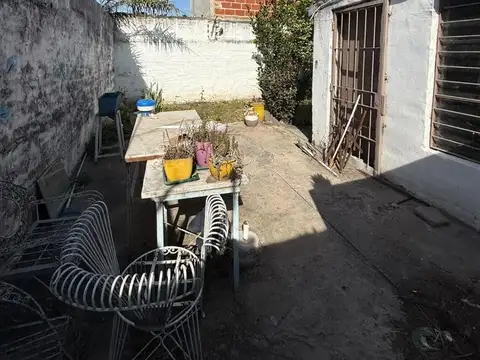 Casa en Alquiler con 2 cocheras