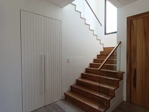 Casa alucinante en venta Ayres Plaza!! 100