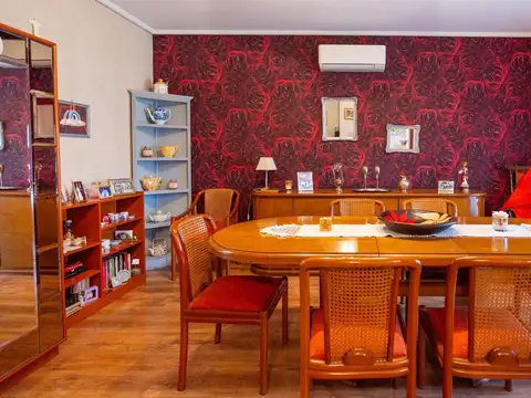 Casa 5 ambientes con 4 baños