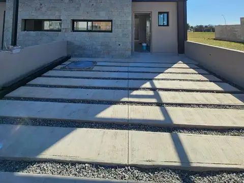 VENTA CAMPOS MANANTIALES DUPLEX 3 DORMITORIOS 3 BAÑOS COCHER