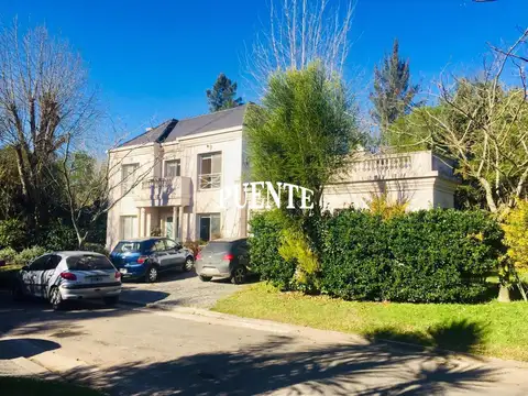 Casa en Alquiler en Solar Del Bosque, USD 1.500