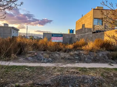 Lote en Venta B° Natania 47, Luzuriaga, Maipú