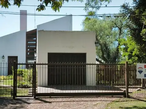 VENTA CASA Rep CHILE LOWE PILETA PARRILLA MERCEDES