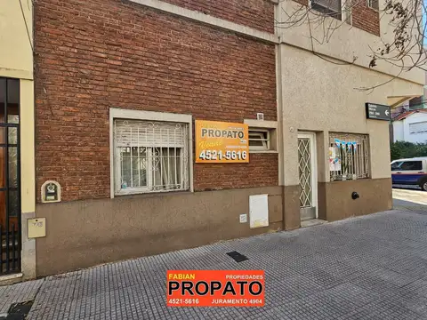Ph de 3 ambientes en planta baja al frente con entrada independiente y patio! Sin expensas 