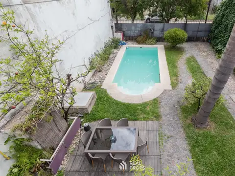 VENTA CASA 5 AMBIENTES RAMOS MEJIA CON PILETA GARAGE QUINCHO