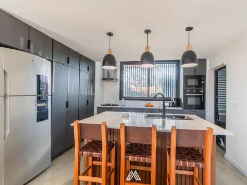 Casa en Venta en Carrasco , USD 820.000