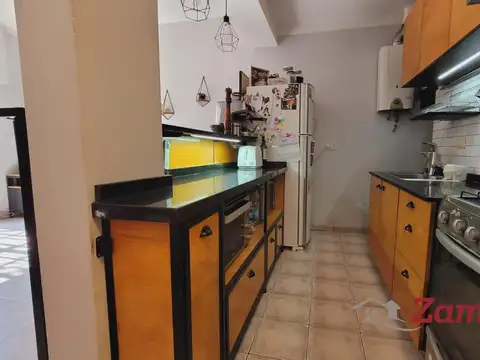 Depto Tipo Casa en Venta en Abasto, USD 159.000