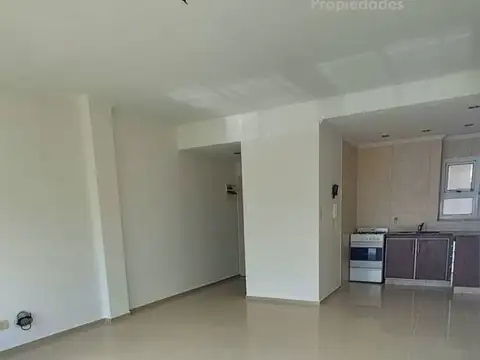 EXCELENTE Y MUY LUMINOSO 3 AMBIENTES AL FRENTE EN VILLA DEL PARQUE CON BALCÓN