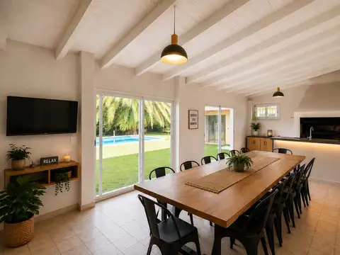 Casa en Venta con 2 cocheras
