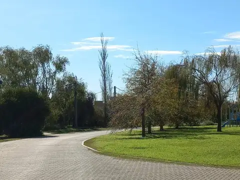 TERRENO BARRIO LAS TARDES