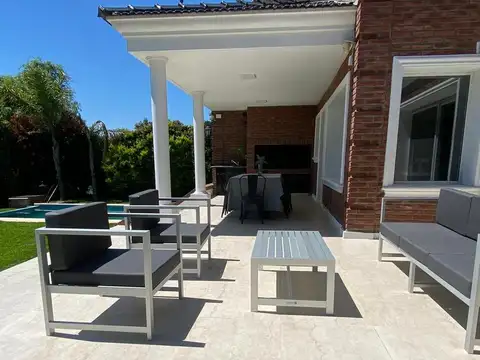 Casa en Alquiler al Oeste