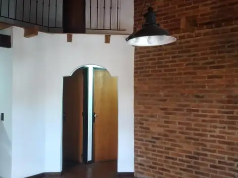 Depto Tipo Casa en Alquiler de 2 dormitorios