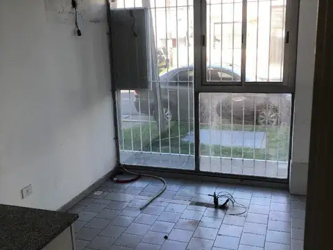 Local en Venta en Olivos, USD 159.000