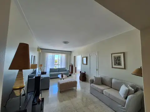 Departamento en Venta de 5 ambientes