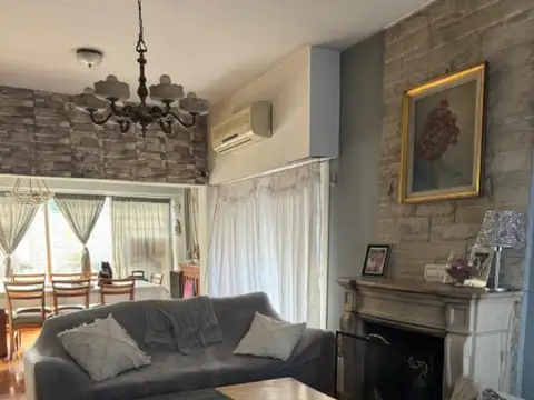 Casa en venta 6 ambientes. Villa Sarmiento. Haedo