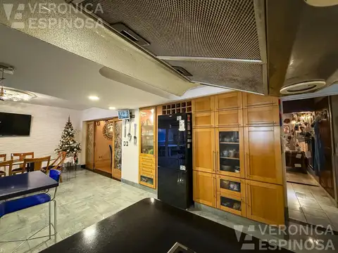 Casa en Venta con 4 cocheras