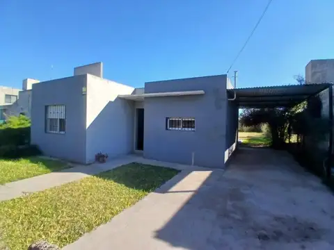 Casa de 2 Dormitorios en Roldan en Alquiler