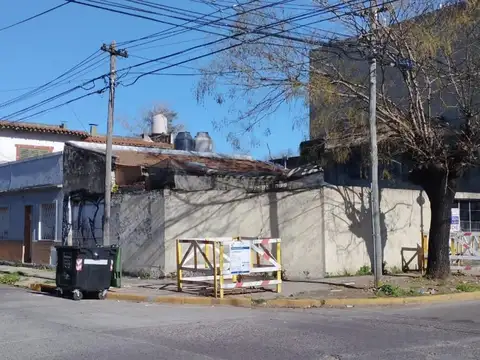 CASA EN MUY BUENA UBICACION