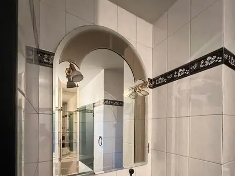 Casa 6 ambientes con 2 baños