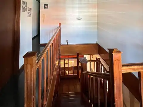 Casa 6 ambientes con 2 baños