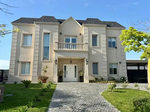 Casa en Venta en El Cantón - Barrio Islas, USD 495.000