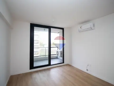 Pérez Gomar 4400