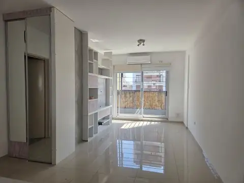 Vallejos 2200, Piso 2