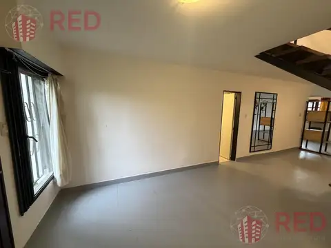 Depto Tipo Casa 3 ambientes con 2 baños