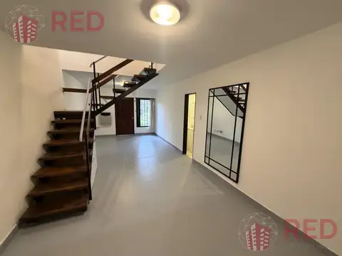 Depto Tipo Casa en Alquiler de 3 ambientes
