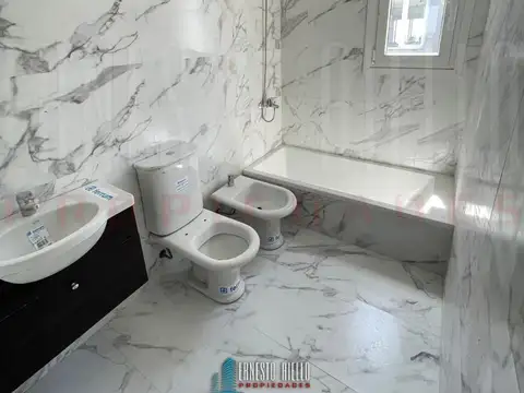 10 4600, Piso 11