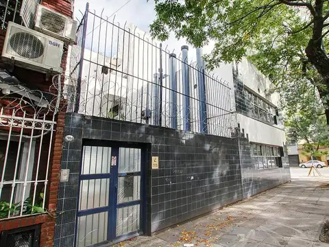 Edificio en Block en esquina en el barrio de Barracas.