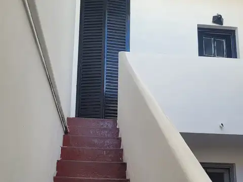 Depto Tipo Casa en Venta de 5 ambientes