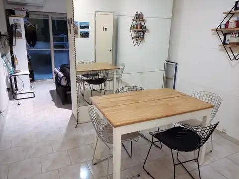 Pacheco De Melo 1900, Piso PB