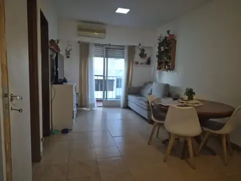 DPTO  2 AMB- FRENTE-BALCÓN-AMPLIO -BARRACAS-CABA