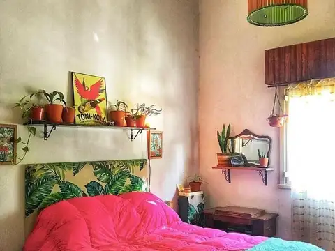 PH tipo casa, con patio y cochera en venta en Caseros