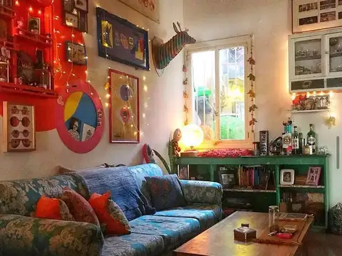 PH tipo casa, con patio y cochera en venta en Caseros