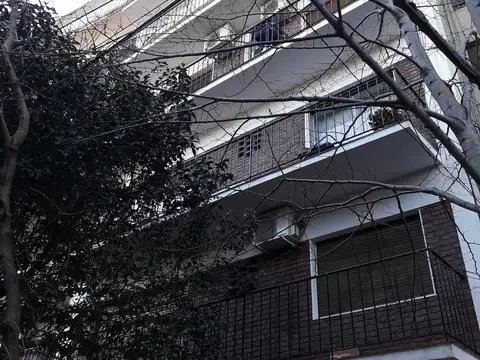 Depto. 2 ambientes muy buen ubicación. San Isidro