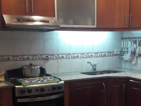 Semi Piso 4 amb fte balcón 2 baños Impecable