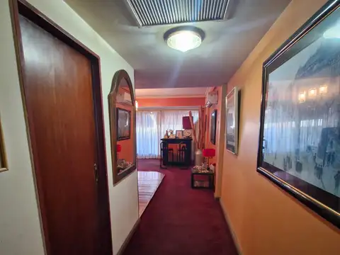 Bolívar 200, Piso 8