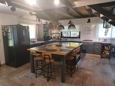 Casa  en Venta en Banco Provincia, Francisco Álvarez, Moreno