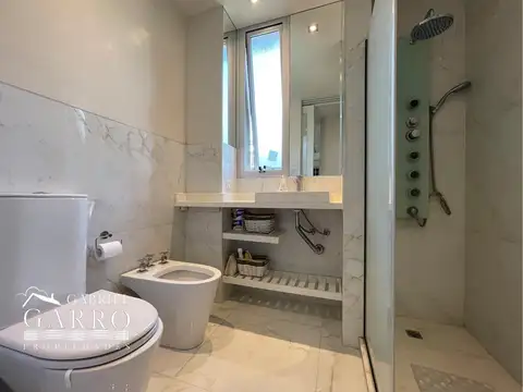 De Las Artes 300, Piso 1