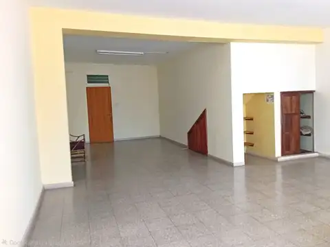 Oficina en Alquiler en Presidencia Roque Saenz Peña, $ 400.000