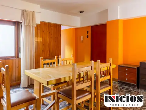 Jorge Newbery y Belgrano , Piso 1